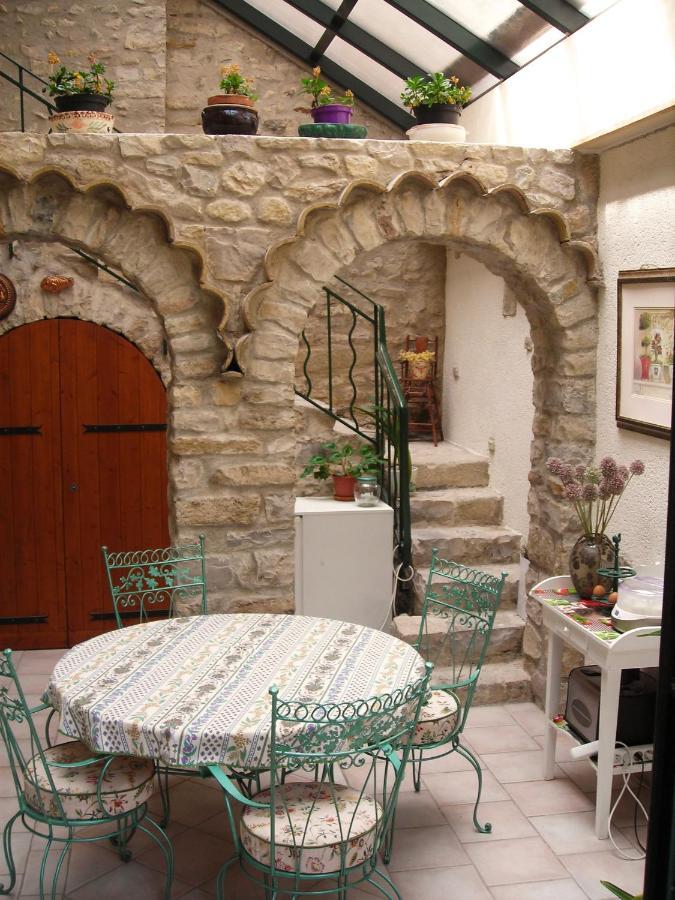 Bed and Breakfast Au Coeur De La Cite Medievale Vaison-la-Romaine Exterior foto